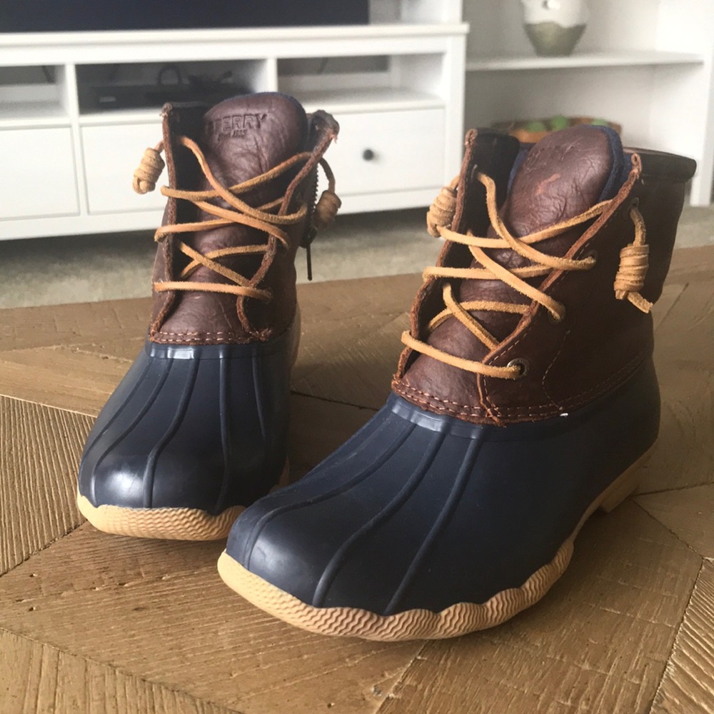 Sperry duck boots in good used condition